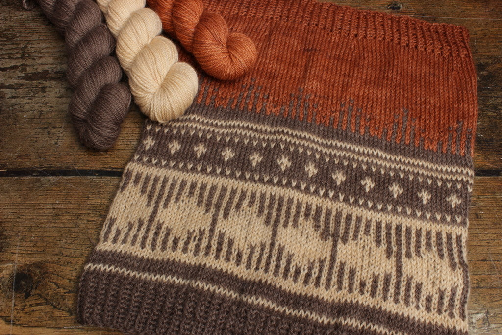 Calafate Garnset Striped Doodle Cowl #3