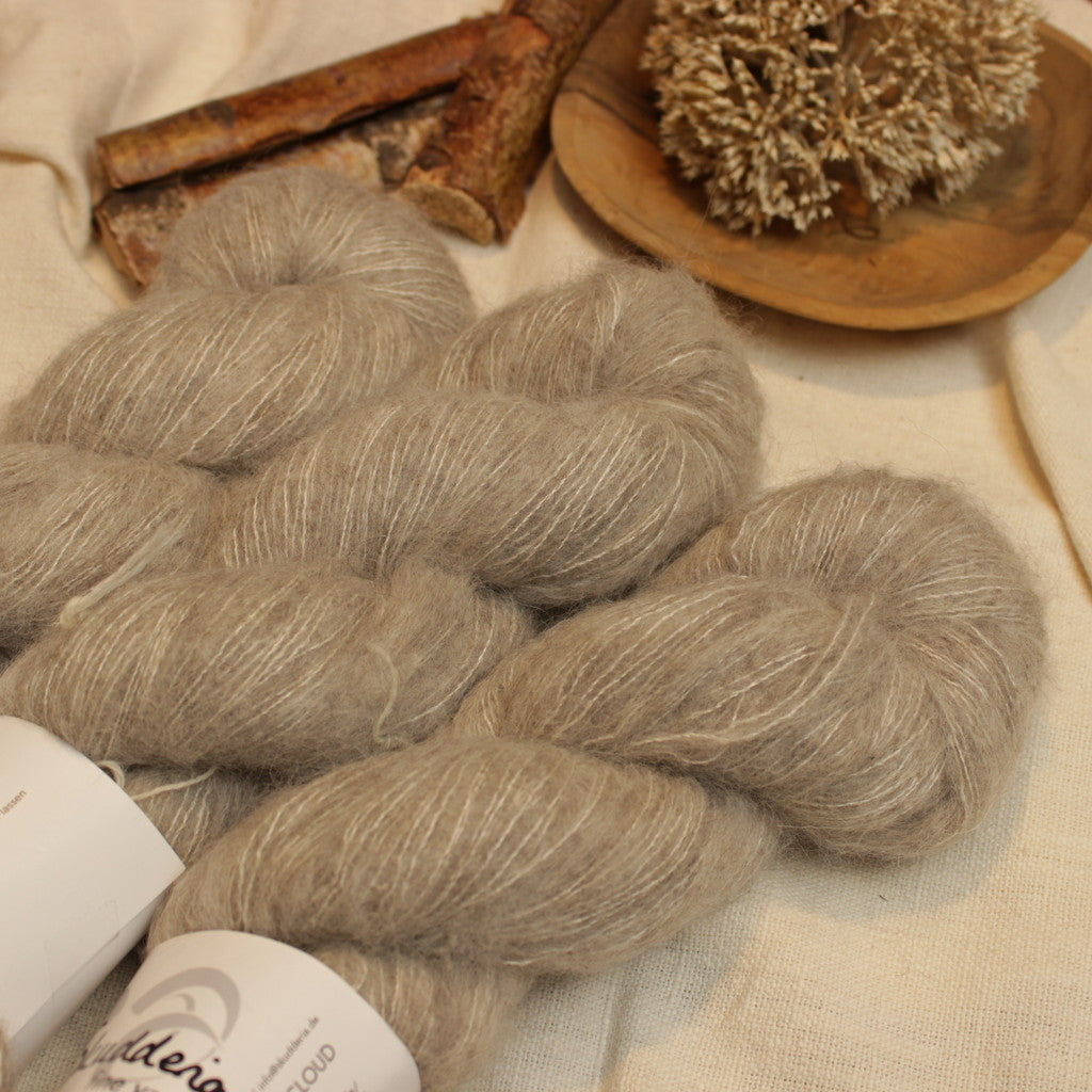 Baby Yak Cloud Natur