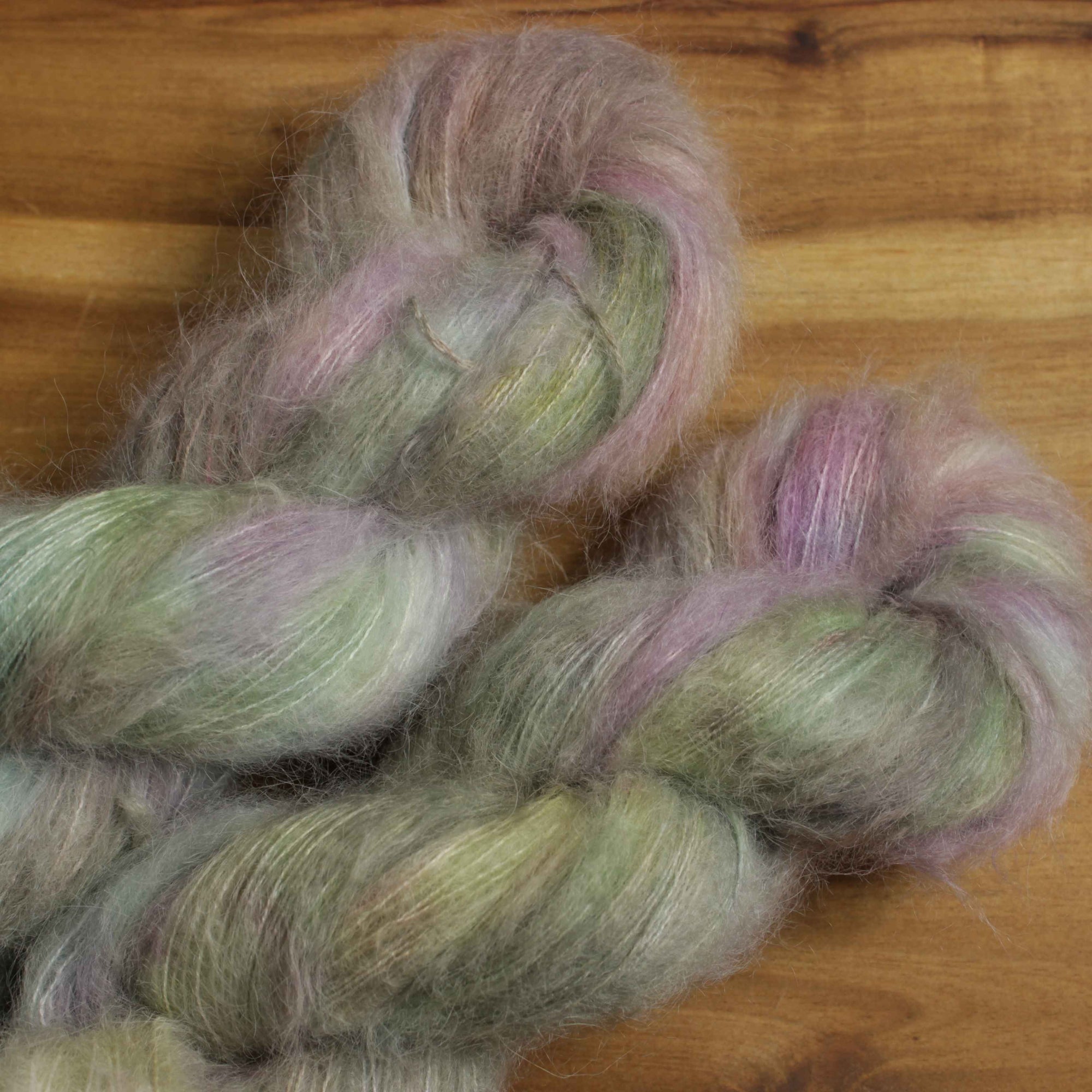 FRÜHLINGSHAUCH - Monatsfärbung Februar 2026