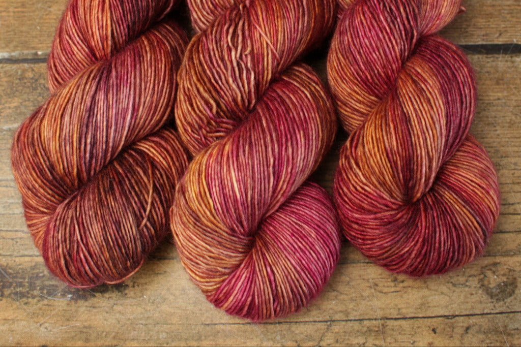 MAROON Auftragsfärbung